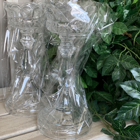 Vintage/Candle Holder Elegant Etched EUC. 
11” Tall ⭐️ LIKE NEW - Picture 12 of 12
